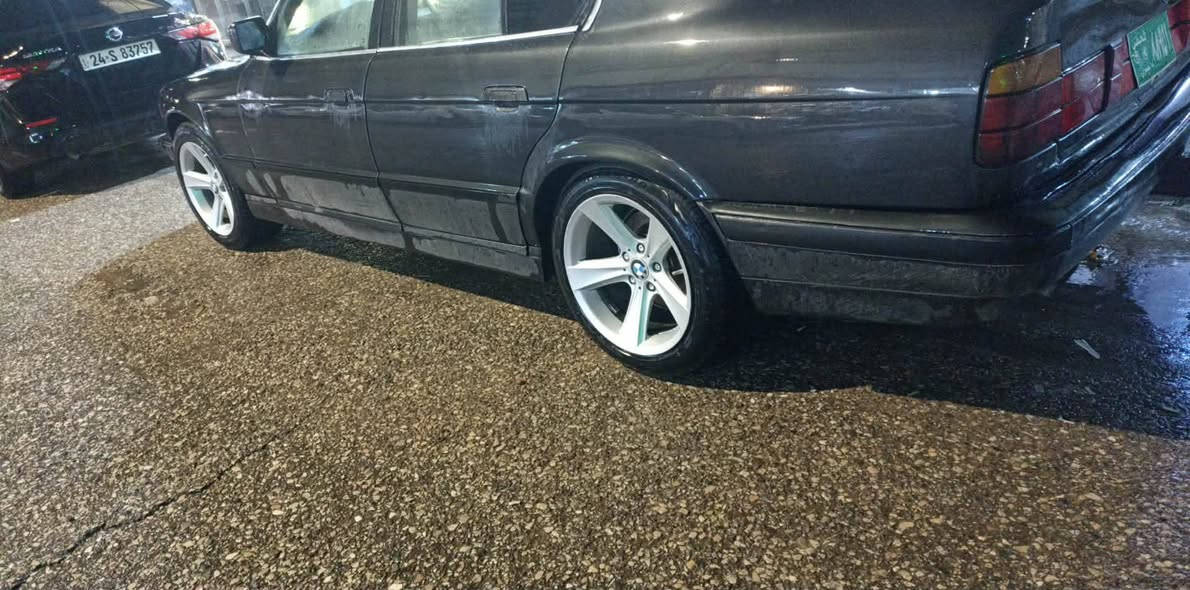 Bmw 525
بي ايم 525 موديل 91 فول مواصفات بس سلايت نيه فحص نينوى سنوي واجيهةية و وكالة عامي لة گةلة اوليات شةرت دزي و دةيندارى و كيشةي كومةلايةتي بة شةرت 40$ كةمي مجال گورينةوةش دةكةم (واتساب و فايبةر ***********)
