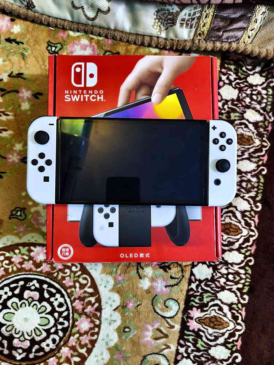 للبيع فقط
نيتندو سوج اولد 
الجهاز جديد استخدام قليل جدا مشحون 5 مرات فقط 
و كل ملحقاته كاملة قبل شهر تقريبا من جبت الجهاز 
سعره 280 الف و بي مجال قليل 
رقم الموبايل: ***********
بغداد الكاظمية
