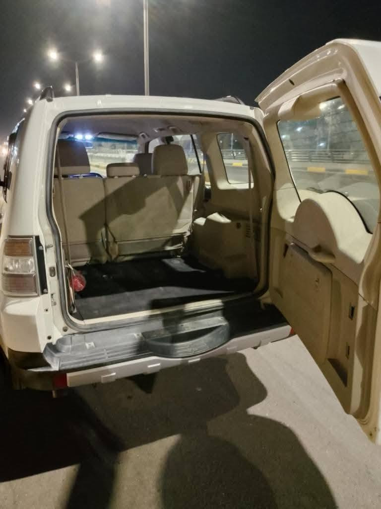 سلام عليكم  باجيرو ٢٠٠٩ للبيع فقط سونار موجود بصور محرك ٣٥٠٠جديد قبل ااربع اشهر من شاده عليها سنويه الي ٢٠٣١ بسمي سعر ١١٥
مكان سياره ديالى بعقوبه تقاطع القدس  ***********

