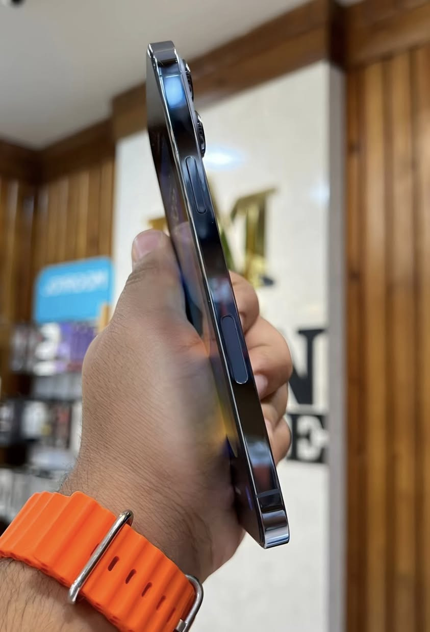 ايفون 📱 13برو ماكس للبيع مكفول من كلشي مامبدل بي ايشي ع فحص شرط شاحنته لاصليه سعر خاص وتدلل تواصل ع رقم وخاص متوفر واتساب 

‭٠٧٨٢ ٩٦٣ ٢٥٨٧‬
