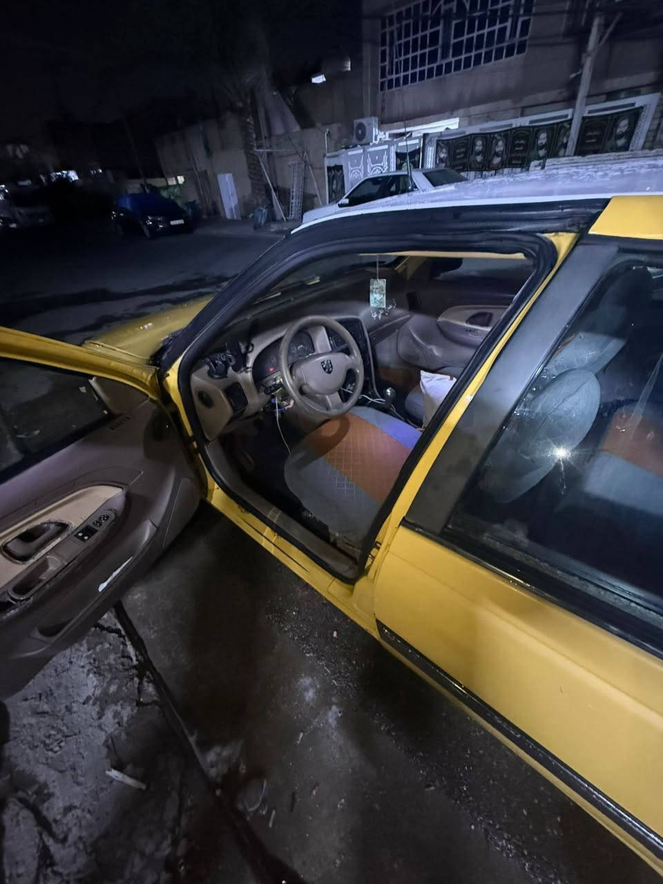 بيجو اكد للبيع موديل 16 جاهزة للشغل السعر35بيهة مجال العنوان بغداد الجديدة @الهاتف ***********
