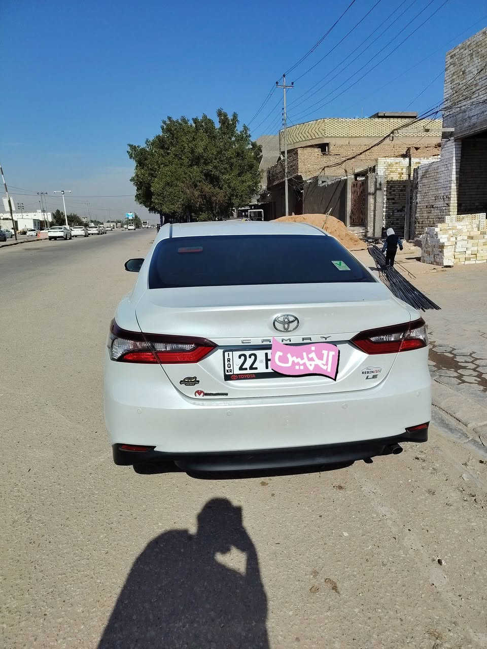 السلام عليكم 
كامري للبيع موديل 2024
خليجي شركه ساز 
مواصفات LE
ماشيه 30 الف
مكان السيارة  النجف الاشرف 
للاستفسار ***********
