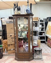 فاترينة • صناعة ياباني • تصميم سداسي