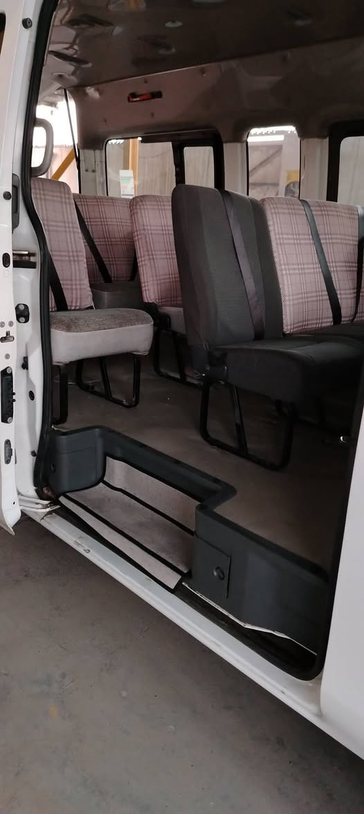 السلام عليكم
نيسان يورفان عالي خير من الله 
السياره نظيفه خير من الله 
سياره قطره صبغ مابيها بيها فقط بارد
قليل سيبايه ودرع سياره جاهزة 
مديل 2020 سياره مصفره هيئه وخط 
وبحث كشن يم الاسلايت موجود 
الشراي يتصل مكان السياره بغداد 
الرقم *********** السعر 
270 وبيها مجال
