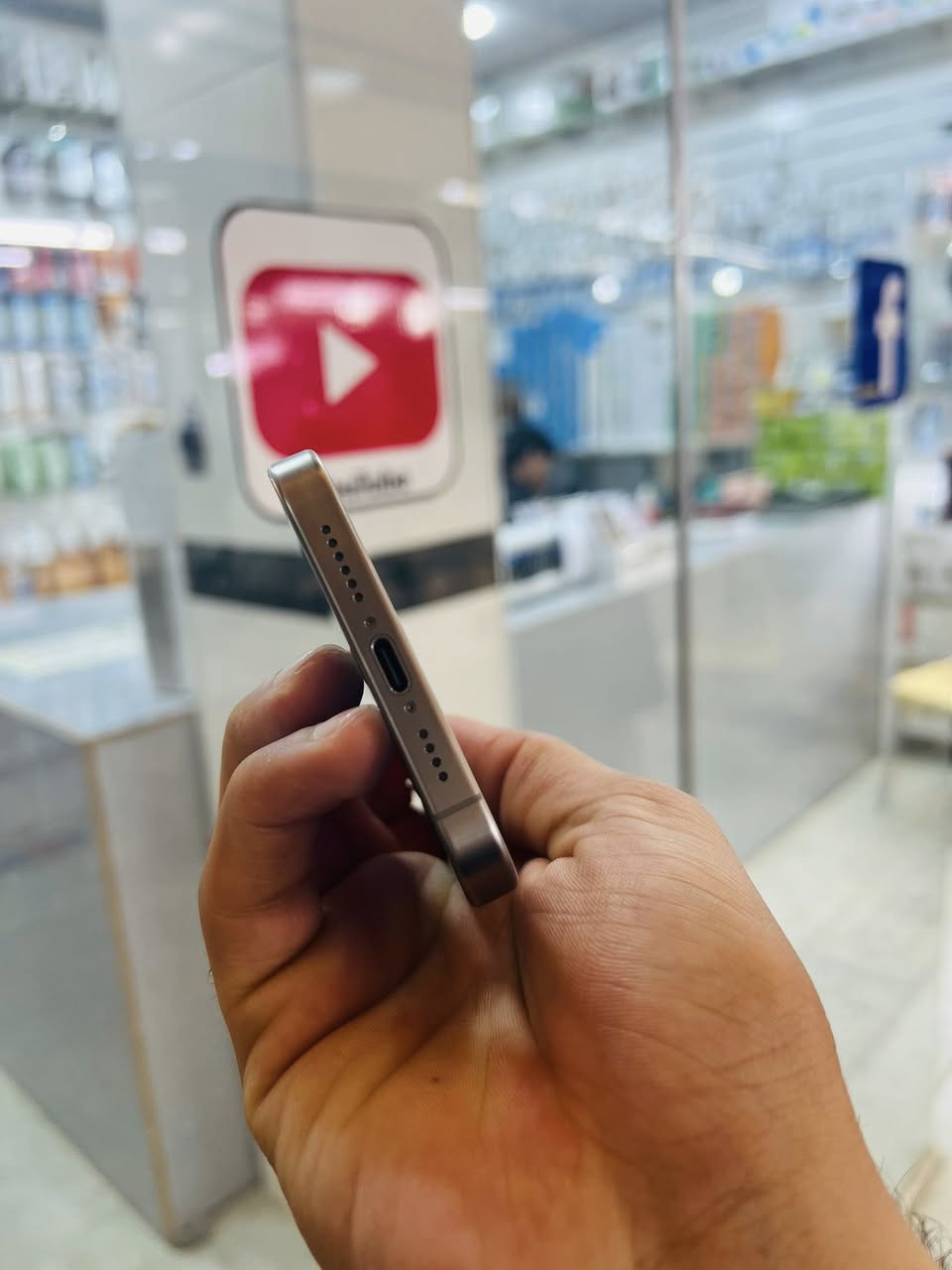 15 برو ماكس وتر بروف شرق اوسط  ماستر
15 برو ماكس وتر بروف مامفتوح ابدا 
جهاز كلش جديد بعده بكارتون 
بطاريه 97‎%‎ مشحون 77 مره فقط 
( الجهاز ضارب رمز الايكلود بس ابيعه وهو ايكلوده ) 
الايميل والرمز موجودات بس مايسجل خروج بسبب التحديث 
السعر في الخاص او اتصال ***********
النجف الاشرف
