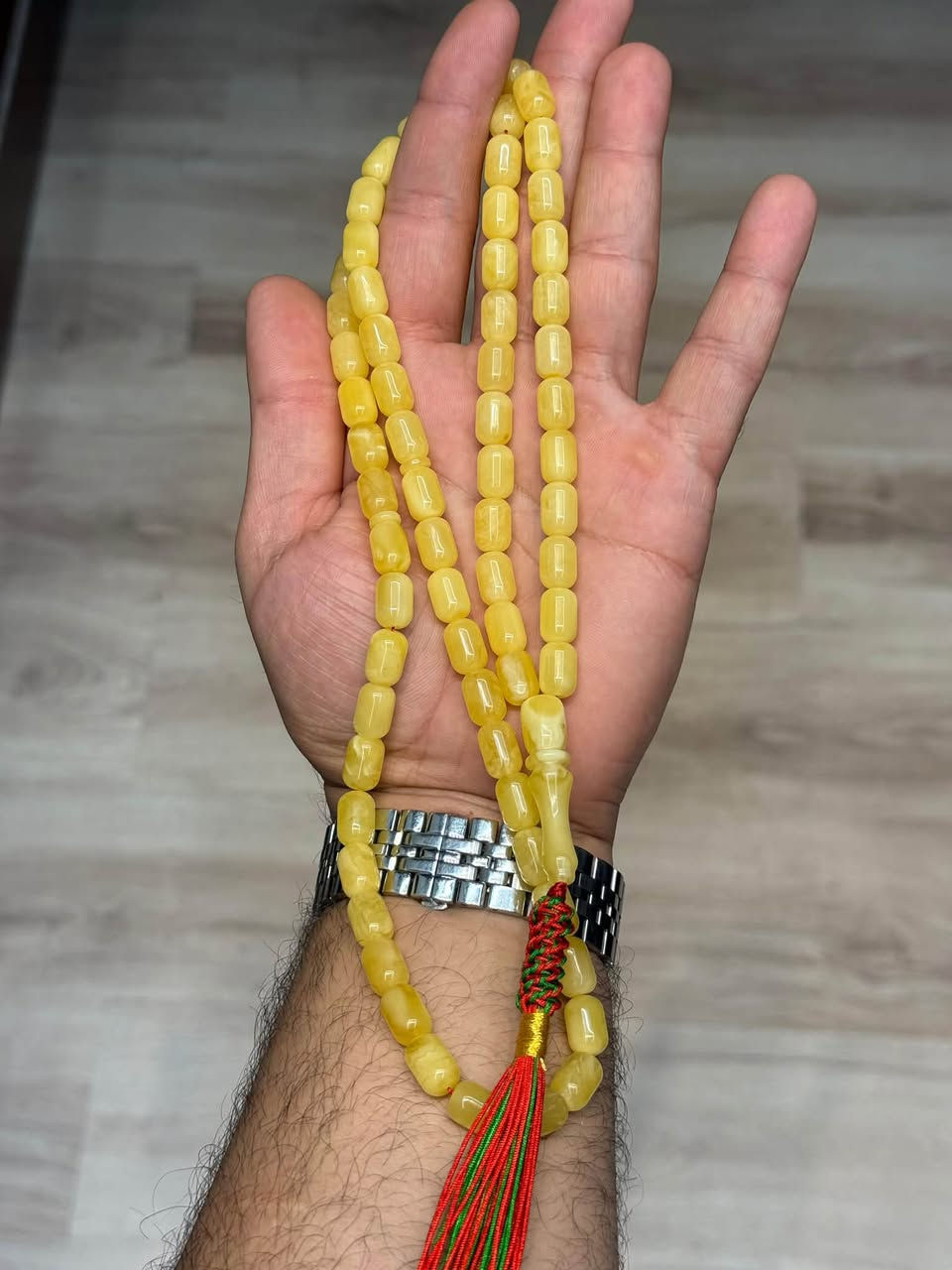 مسباح كهرب بولوني شجري
الوزن  ٤١
عدد الحبات ٦٩
مقاس الحبة ١١.٥
مسباح نظيف جداً بدون شوائب
التواصل واتس اب او اتصال 
***********
