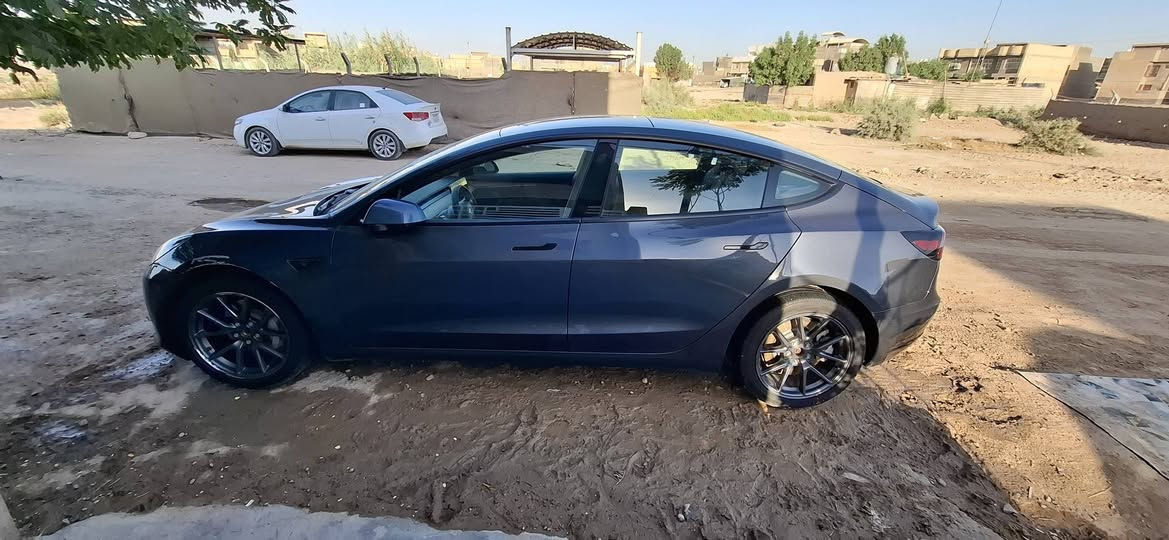 تسلا مودل 3  ٢٠٢٣  اون لاين مربوطه فون كي بااسمي ماشية ٧٩ ك حادثها ٤ قطع ٢ صبغ و٢ تبديل بدون دواخل بطارية وموطور مكفولات ***********
