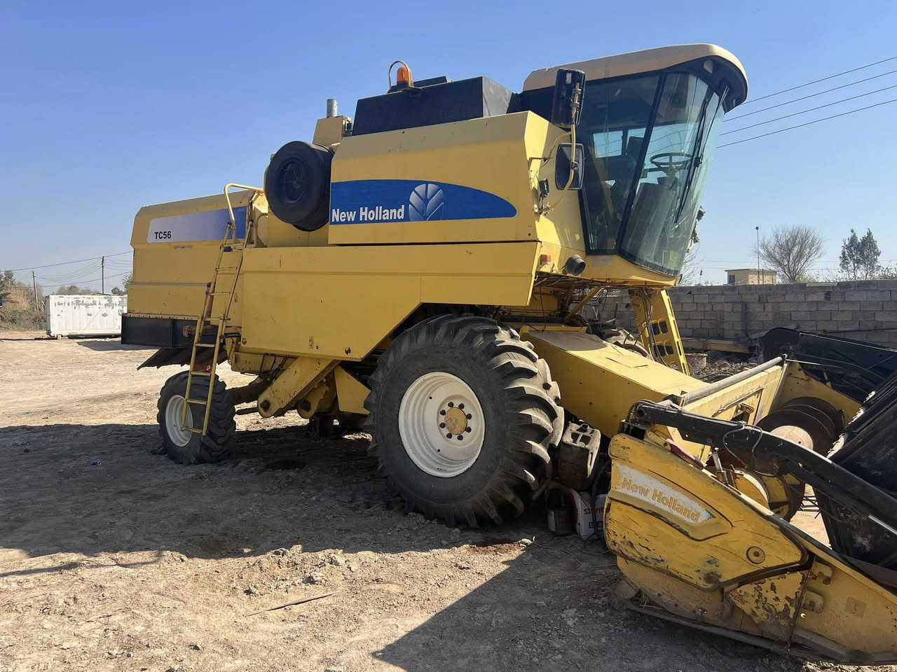 السلام عليكم حاصده للبيع هيدرو خمسه بلم طبله غلاب تخم تاير نضيفه خير من الله السعر خاص سفسار الرقم ***********
