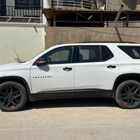 شوفر ترافرس موديل 22 نوع RedLine بريمير ماشية 83 الف ميل  حادثهة امامي...