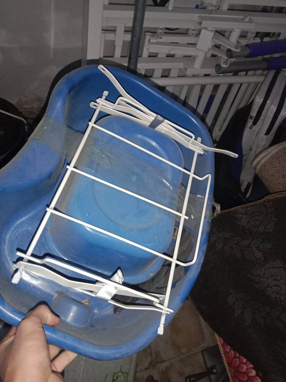 سلام عليكم جرباية سدية طبية جديدة مستعمله اسبوع فقط للبيع مع جميع الملحقات مع ماطور نفخ مع دوشك طبي نفخ مع دوشك اسفنج المكان الحسينية مال راشدية للاستفسار الإتصال على الرقم التالي واتساب ***********
