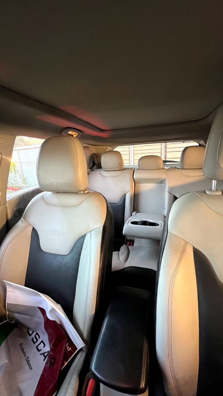 سلام عليكم شباب جيب مديل 18 فول واحد عله واحد حادثهه جاملق وبنيد السعر 150 مكاني بغداد رقم الهاتف ***********
