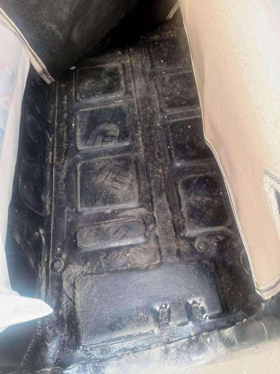 السلام عليكم تكتك موديل 16 مرقم انكليزي نضيفه كلش مال جناي رايدها 500و4وبيها مجال  العنوان بغداد ***********
