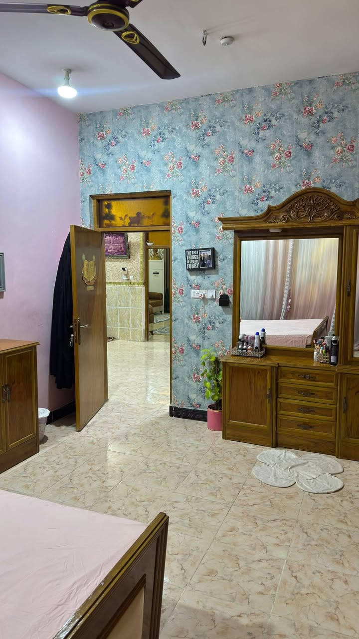 بيت للبيع منطقة الكارضيه البيضاء مساحة 200
***********
