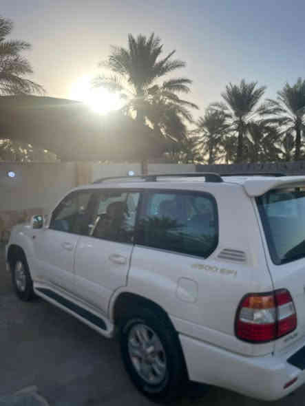 لاندكروز 2006 بسمي فول الفول مواصفات بس الخط مصبوغ بدون معجون والباقي على وضع شركه غزاليه بغداد السعر 185 مكلف بالنشر ***********
