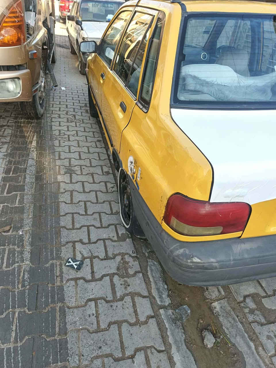 يالله سايبه لبيع سياره خير من الله مال جناي سياره كامله مكمله كبل لشارع سنويه مجدده رقم نكليزي هيه غرامه مصفره  كير ومكينه كفاله شرط خير من الله
السعر 23 وبيه مجال حك الجيه مكاني بغداد الشعله ***********
