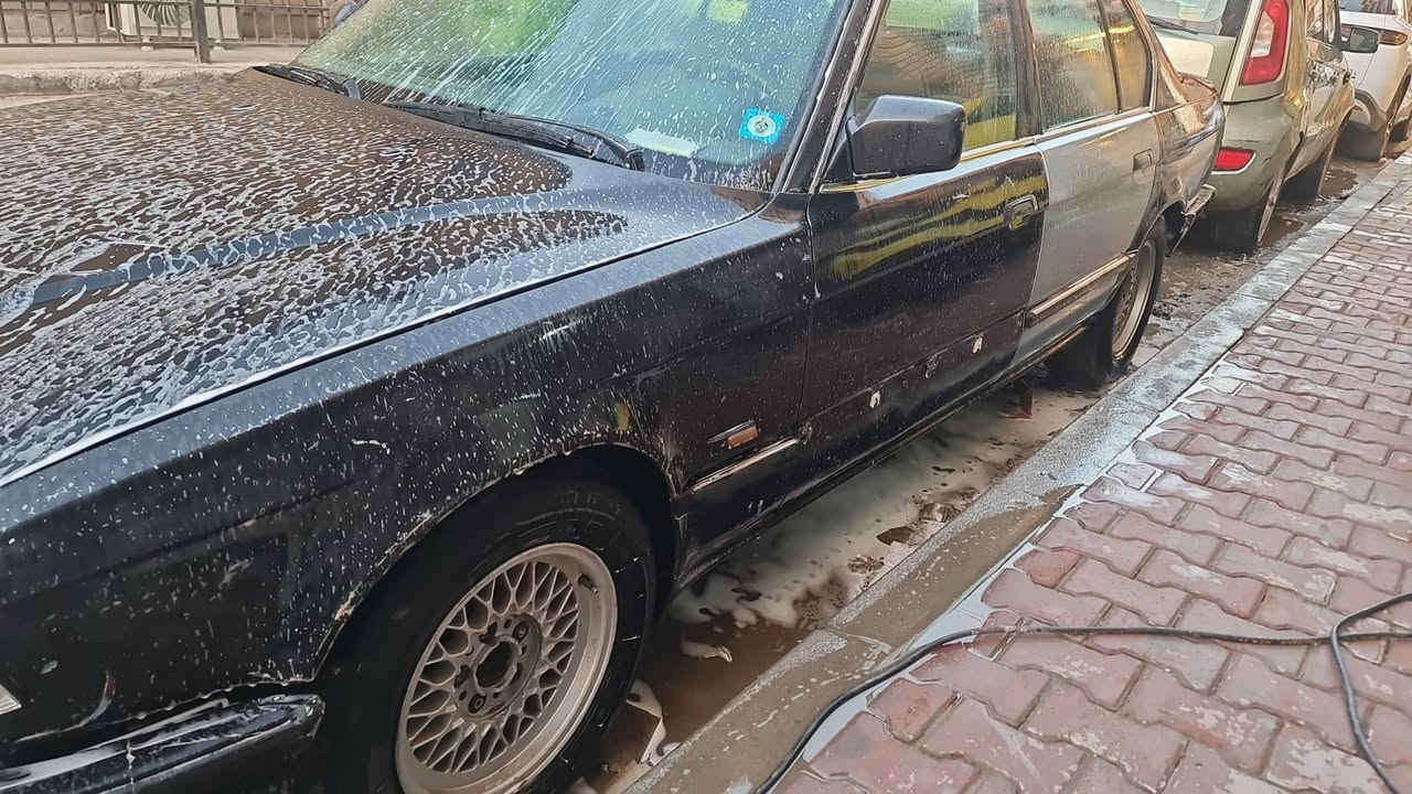 موديل ١٩٩١
كير و مكينه وتبريد عل فحص تراي البصره روحه ورجعه 

جام كهرباء شغال كامل 

تخم تاير جديد 

ويل نجمه اصلي 

سنويه جديده وأرقام جديده ستلمتهن ب اسمي قبل شهر  تحويل مباشر شرط شرط مصفره غرامات 

رقم واسط واكدر احول ب اسم المشتري بملعب الشعب وتستلم سنويه 
سيارة تبريد بيهه خير من لله منضومه كامله جديدة كلفتني ٨٠٠ الف  سعر ٤٠ بيه مجال غير متواجد عله فيس ***********
