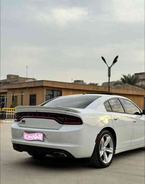 جارجر 2016 SXT بلاس السياره كلين تايتل 
السيارة حلوه وجديدة بيها 3 تعديلات بارد صغار 

المواصفات 
شاشة 
بصمه 
سلايد 
كشنات كهرباء 
كشن خزن 
كشن امامي تدفئة تبريد 
كشن خلفي تدفئة 
كشن جلد 
ستيرن تدفئة 
عداد 260 
تشغيل عن بعد 
حساس خلفي 

وباقي مواصفات الجارجر بلاس المعروفة 
السياره رقم دهوك هزة سنوية كله جديد 
تحويل ثاني يوم 

مكان السياره / بغداد 

للاتصال 
***********
