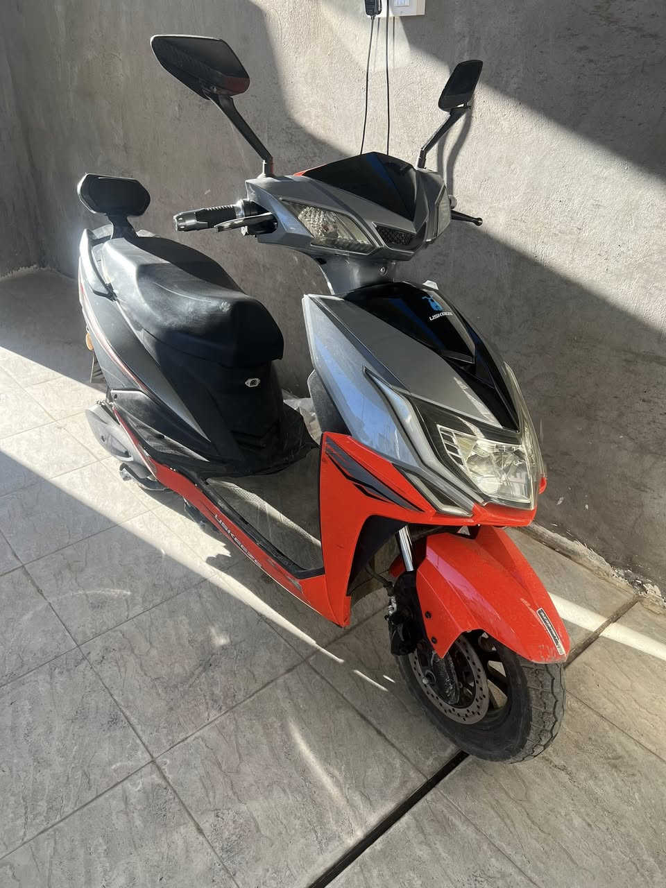 السلام عليكم موطور شحن للبيع موديل 2023 بطارياته جديده شرط نظيف ما بي اي شي بعده جديد السعر ( ٥٥٠ الف ) وبي مجال  مكاني الرمادي الصوفيه للاستفسار ***********
