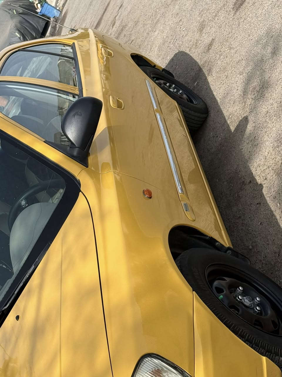 السلام عليكم
ڤيرنا 2015 للبيع 

ضربتها جاملغ ايمن والباب الخلفي وشويه بالدوسه

سياره مصلحه وجاهزه ونصبتها حلوه

ومابيها اي مشكله

سعر79وبيها مجال 

***********
