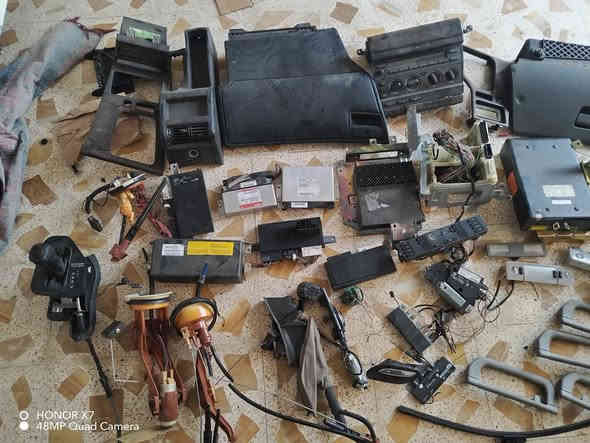 غراض  Bmwمال حا ويه للبيع للاستفسار ***********    مكانهن ديالى
