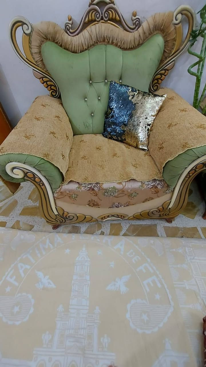 السلام عليكم 
غرفة نوم عراقية نظيفة سعرها 600 وتخم نظيف سعره 600 وبيها مجال عنواني البياع المواصلات الثانية للاستفسار اكثر مراسلة الرقم واتساب او مراسلتي ع الماسنجر
***********
