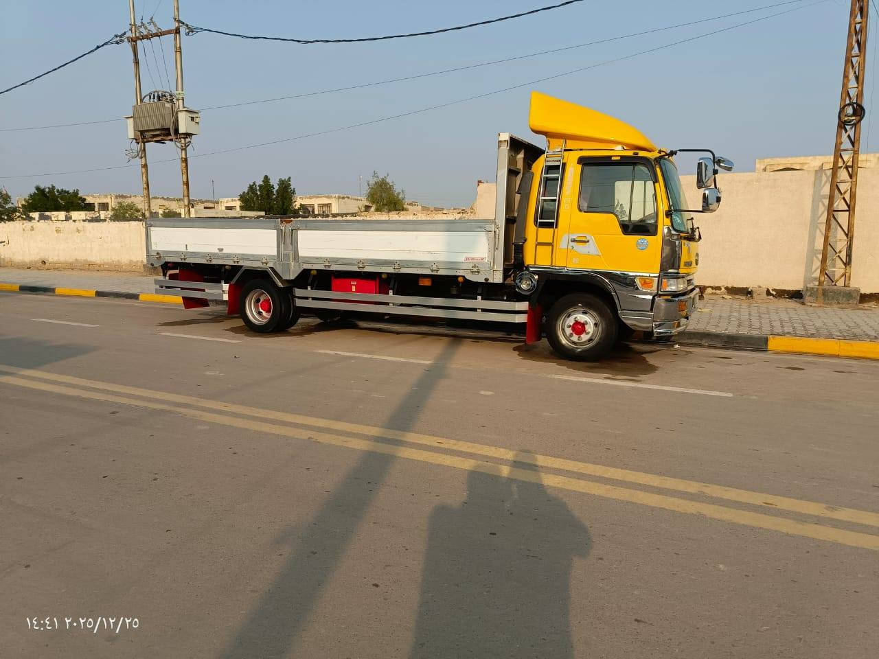 سلام عليكم سياره هينو طيرة ستة وربع بلادي مكينة 80عادي مجموعة انكر سيارة جاهزة مكان كوت الشهدا تلفون ***********
