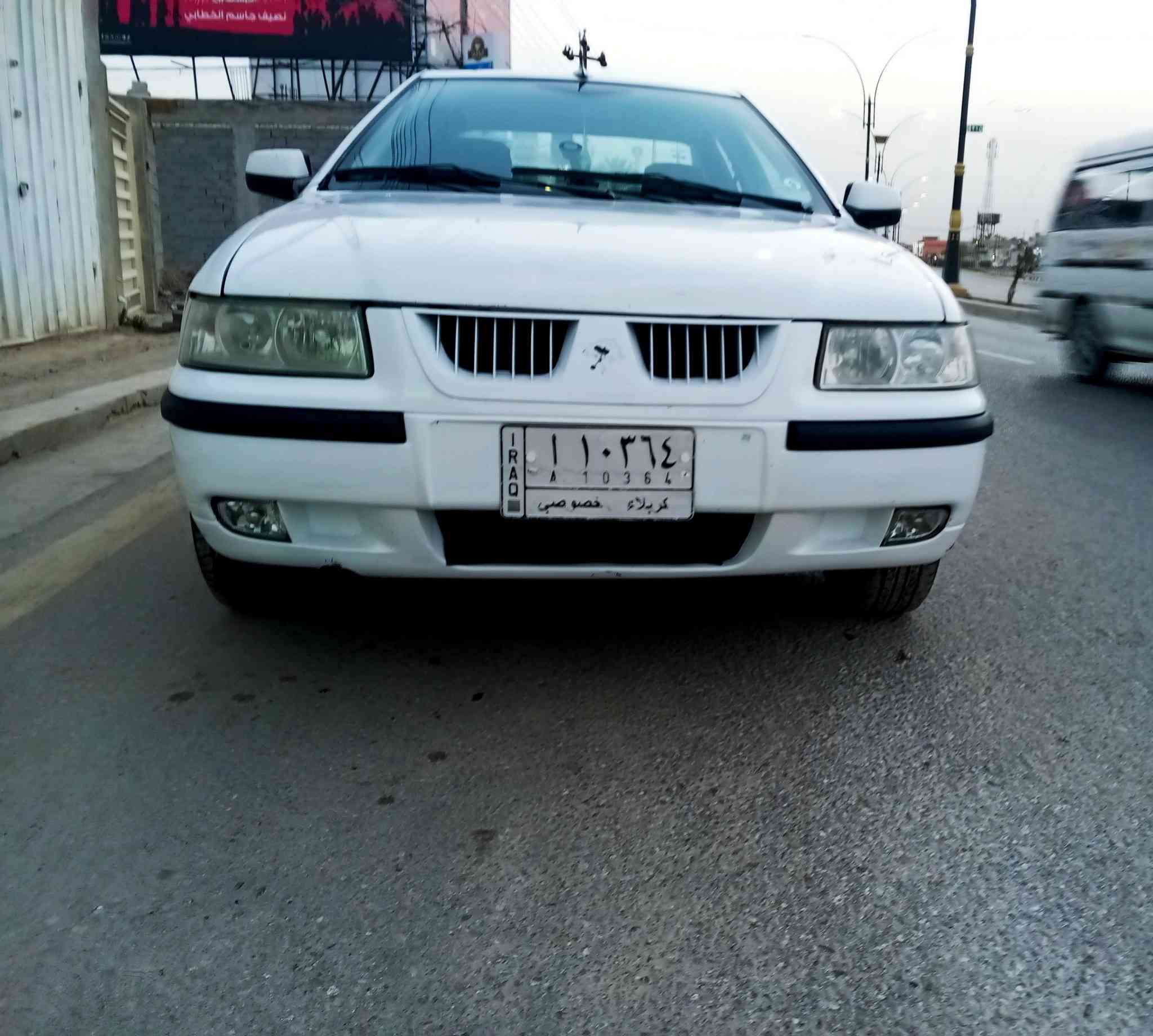 السلام عليكم
سمند 2011 سياره نظيفه خير من الله كير مكينه تبريد تدفئة شغال سنتر لك شغال  
ارضيه جلد سياره بدون ضربه ولا صبغ 
فقط جاملغ الخلفي اليمين تايرات جدد  
كهربائيات كلهه شغاله 
لايت زنون شاشه وكاميرا شادله 
كشنات مال ملكه كهربائي
رقم كربلاء تحويل ثاني يوم 
السياره كلش نضيفه 46 وبيهه مجال 
مكاني كربلاء الحسينيه
***********
