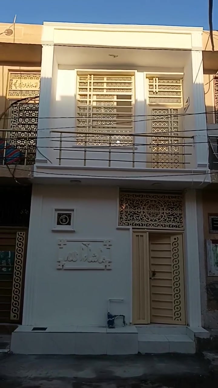 ياالله ياالله ياالله 
اللهم صل على محمد وآل محمد 
دار سكن 50 متر طابق او نص بناء طابوق جمهوري كربلاء المقدسة نهايه شارع ابو طالب يبعد عن الشارع الرئيسي 60متر سند 25 إقرار محكمه مكاتبه مع صاحب الارض،،
للتواصل معنا//***********
                   //***********
