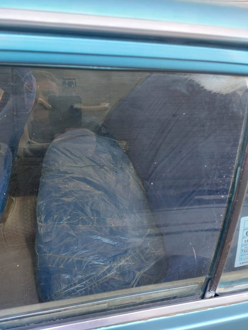 سيارة كرونا للبيع موديل 1981 رقم مميز نضافة عالية وخالية من الدعم وصبغ عام جمالية المحرك لايوجد تبخير ولا تنقيص مع تخم تاير جديد وصدر جديد السعر يرجى الاتصال على الرقم ***********
