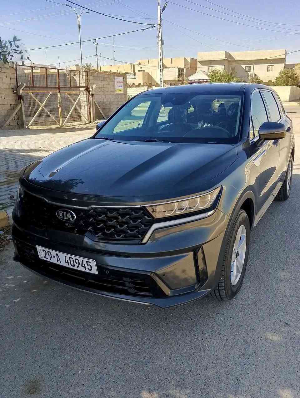 سلام عليكم سورنتو وارد أمريكي  موديل 21 محرك 2500 مشايه 55 الف مكان واسط مركز المدينة للبيع فقط .  الرقم ***********
