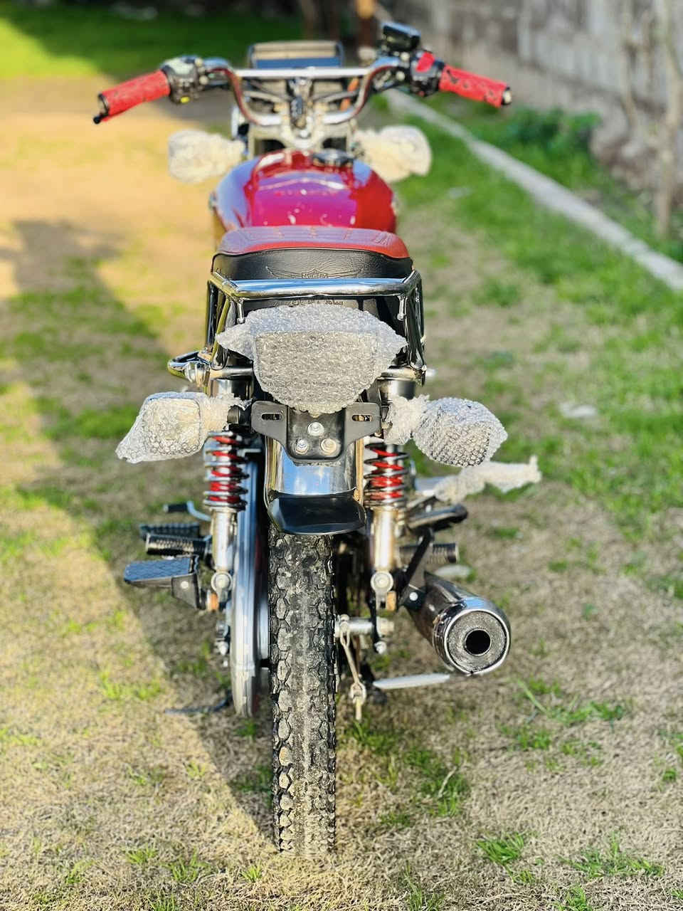 السلام عليكم ورحمة الله وبركاته 

للبيع سيفان 24 كدام العين نضايفه فول مواصفات ربع ما تصرف عليه تاخذ مني شي يرضيك 
ويرهم مراوس حسب القناعه 
سعره ٦٥٠ 
اتصل وتدلل ***********
