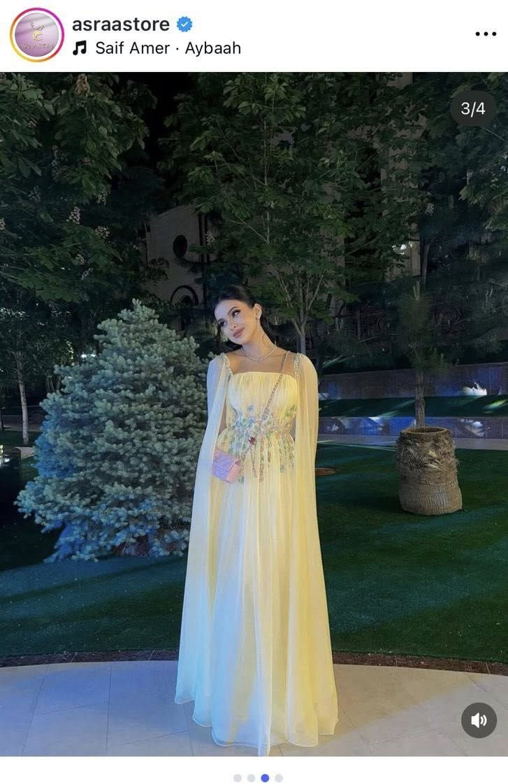 مراحب 
عندي عدة فساتين ملبوسات مرة وحدة قياسهم بين ( 38-40 ) للي تريدهم خاص فدوة


**إذا كنت صاحب هذا الإعلان وتريد حذفه لأي سبب، رجاءا أرسل رسالة إلى الدعم الفني**