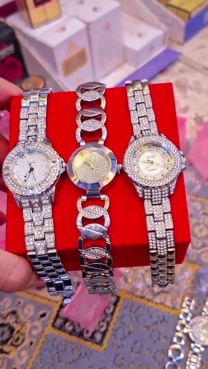 *🎉 عيدية شانيل وصلت 🎉
 أناقتك ما تنقاس بالسعر... سوينالك هدية على كل طلبية:

*🛍️ تسوقي بـ 25,000 دينار*  احصلي على هديه مجانيه 
 اسوارة ذهب برازيلي *أو* قلادة برازيلي - اختاري اللي تحبين

*🛍️ تسوقي بـ 50,000 دينار*  احصلي على هدية شانيل 
ساعة  الفخمة + اسوارة هدية

*🛍️ تسوقي بـ 100,000 دينار*  احصلي على هدية=  طقم قلاده أو  ساعه مع اسوار  من شانيل 👑

✅ ضمان لون وجودة سنة كاملة 
🎀 تغليف هدايا أحمر فخم مجاناً 
⚠️ العرض ساري لنهاية العيد أو نفاذ الكمية فقط!

*شوفي كل التشكيلة والهدايا على صفحتنا:* الانستكرام 

https://www.instagram.com/__sabreen__sabreen__?igsh=MTRydHBtaHYyaHVsbA==

رابط الفيسبوك
 
https://www.facebook.com/100064160010015/posts/1390888486393139/

يتوفر واتساب. ‏‪***********‬‏

يتوفر توصيل داخل العراق و جميع محافظاته
