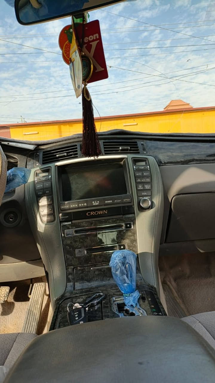 سلام عليكم شاهينه كراون مديل ٢٠٠٤  رقم ميسان دولي   سنويه ٢٠٢٧ مشروع وطني قرار ٤٨ تحوير نجف فوك وجوه مشط أيسر بلاد دشبول إمارات تبريد تدفه فول حداديه تمامي خلفي كفاله من ضربيه كصه نقل وفتح وصبغ قليل  شاصي 80 ٣دكم  اصل سويج سونار مرفق معه صور مكان عمارة مركز المدينه //سعر ١٤٠ //*********** واتساب
