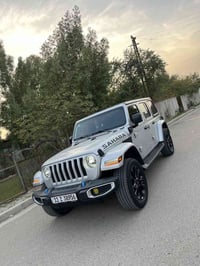 للبيع فقط جيب رانكلر هايبرد  موديل 2023  انظمه قيادة بانزين وهايبرد وك...