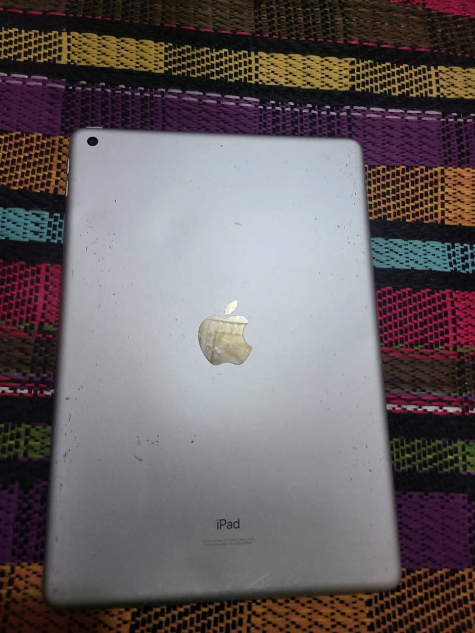 ألسلام عليكم اقراء الوصف
ايباد ايفون 9
ذاكره 64
بطاريه 84
يباد نضيف بس بي كسر بل شاشه موضح بل صوره بي طخات بل ضهر كذالك بل موضح بل صوره 
ايباد باقي بي نضيف تجي تشوفه
السعر 225 بي مجال حك جيه 
الرقم *********** مكاني بغداد
