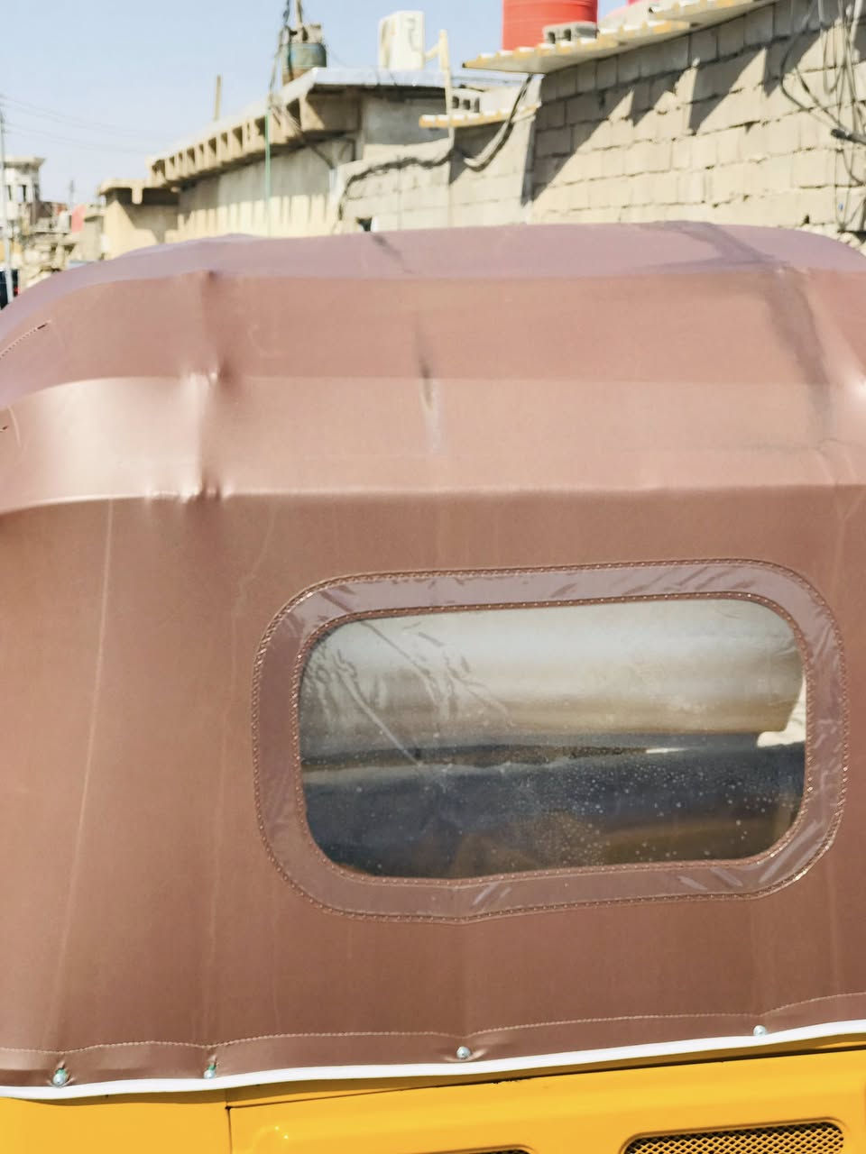 السلام عليكم تكتك للبيع موديل 20 مكينه مجفته مره وحده وناعمه وحلوه التكتك جاهزه گبل الشارع عنوان بصره حيانيه السعر 5500   رقم الموبايل ***********
