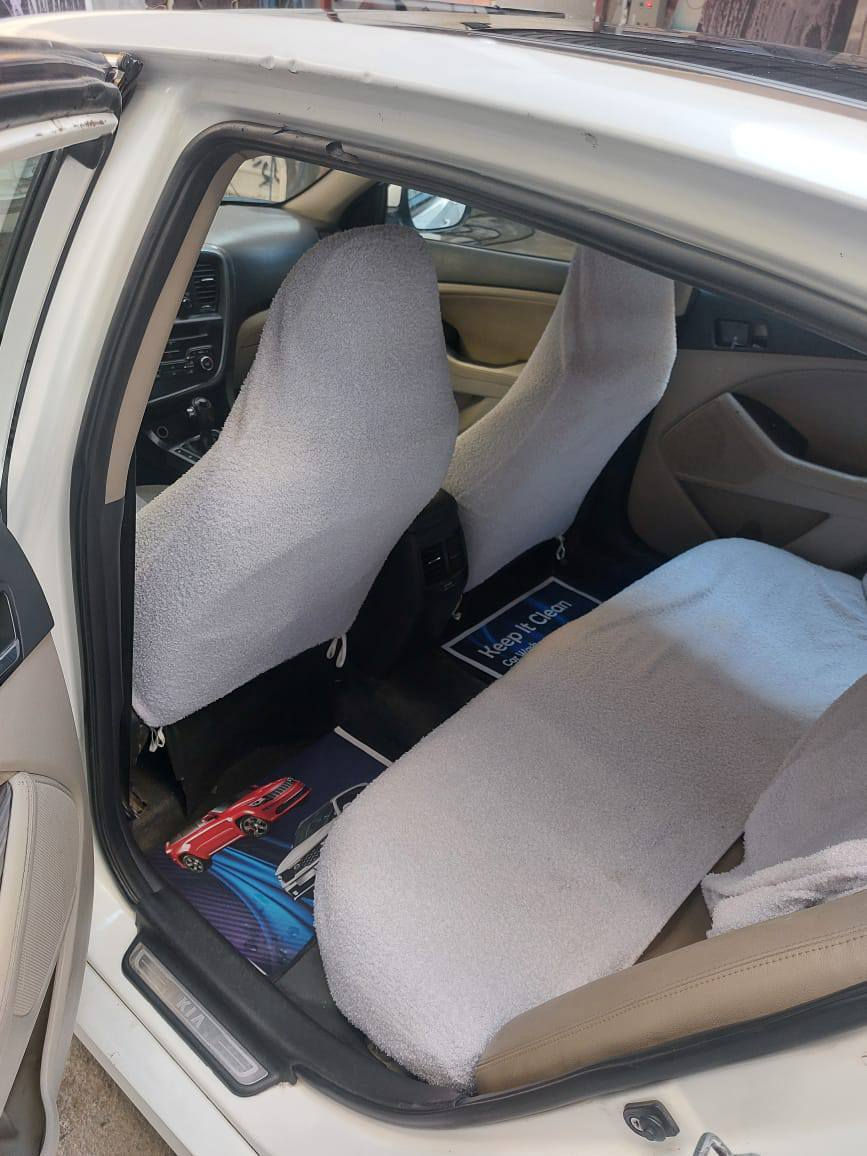 السلام عليكم
اوبتيما 2013خليجي
مكينه 2400
ماشيه 178
السياره فول 
بصمات 
بانوراما
تحكم كشن كهربائي 
تحكم سترن 
حداديه فول 
تايرات جدد
تبريد تدفئه
السياره ناعمه وحلوه 
وكاله بسمي 
بيه رشات صبغ 
السعر 105وبيه مجال قليل 
***********
مكاني الرفاعي
