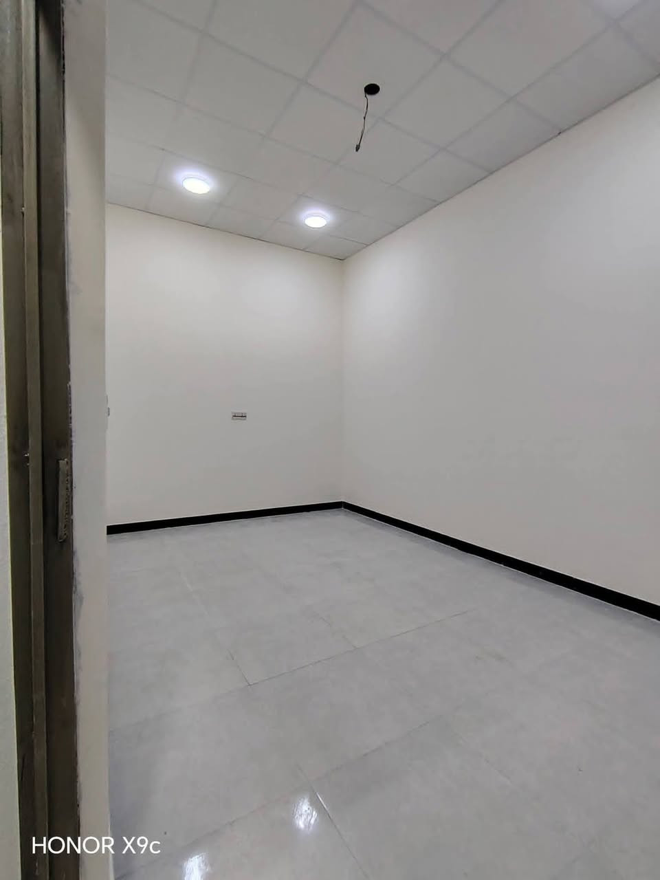 دار للبيع المساحه 130م🏡
العنوان الجزيره شارع زين العابدين الموقع مميز 🌷
يحتوى علـّۓ 
غرفتين منام نضام سويت
أسقبال. صاله. مطبخ.صحيات داخلي خارجي.مناور

#نوع_صبغ البيت ڱڵـه  جوتن ديكور ايطارات
#نوع_البيبان وشباك حديد او اخشاب ڱڵـه  تفصال
الخدمات كامله ماء كهرباء اناره شارع 10متر 🛣

نوع طابو صرف زراعي بأسم عراقي حصراً🫆📜

للأسفسار:📲
***********📞
***********📞
