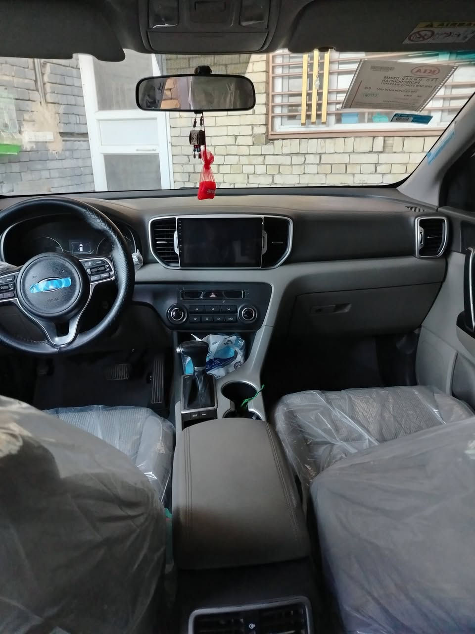 السلام عليكم
سبورتج 2018 خليجي رقم قادسية الجديد بأسمي كفالة من الصبغ 

مري شفط 

اشاير بالمري

حساسات امامي

حساسات خلفي

تبريد قطعتين 

تحكمات ستيرن 

مثبت سرعه 

زراكات لايت  

كشافات ضباب 

شاشه 

كير ومحرك كفالة 
السعر ١٨٣ $ وبيها مجال للأستفسار الاتصال بالرقم ***********
المكان ديوانية
