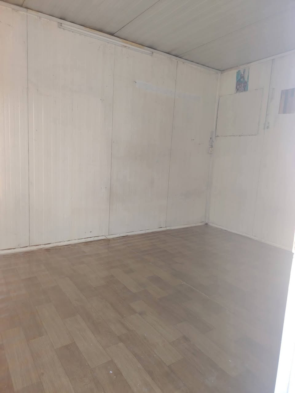 كرفان
كرفان 3*4 
مستعمل نضيف
شاصي شيلمان
كهربائيات كامله
بغداد العبيدي 
الرقم ***********
