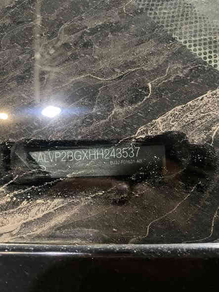 سلام عليكم اخوان، رانج روفر ايفوك 2017 رقم بغداد للبيع أو مراوس بأعلى سعر (170 ورقة).
السيارة كلش حلوة فول كامل عدا الفتحة طبعاً.
السيارة وارد أمريكي، حادثها خفيف كلش طخطخات صفحة سايق كلها ودعامية الأمامية.
السيارة ماشية 130 ألف كيلو، تجي مكينة 4 سلندر 2000 توربو، ماشاء الله حلوة وناعمة.

الي يحب يجي يشوفها، مكاني بغداد.
هذي رقمي: *********** واتساب
