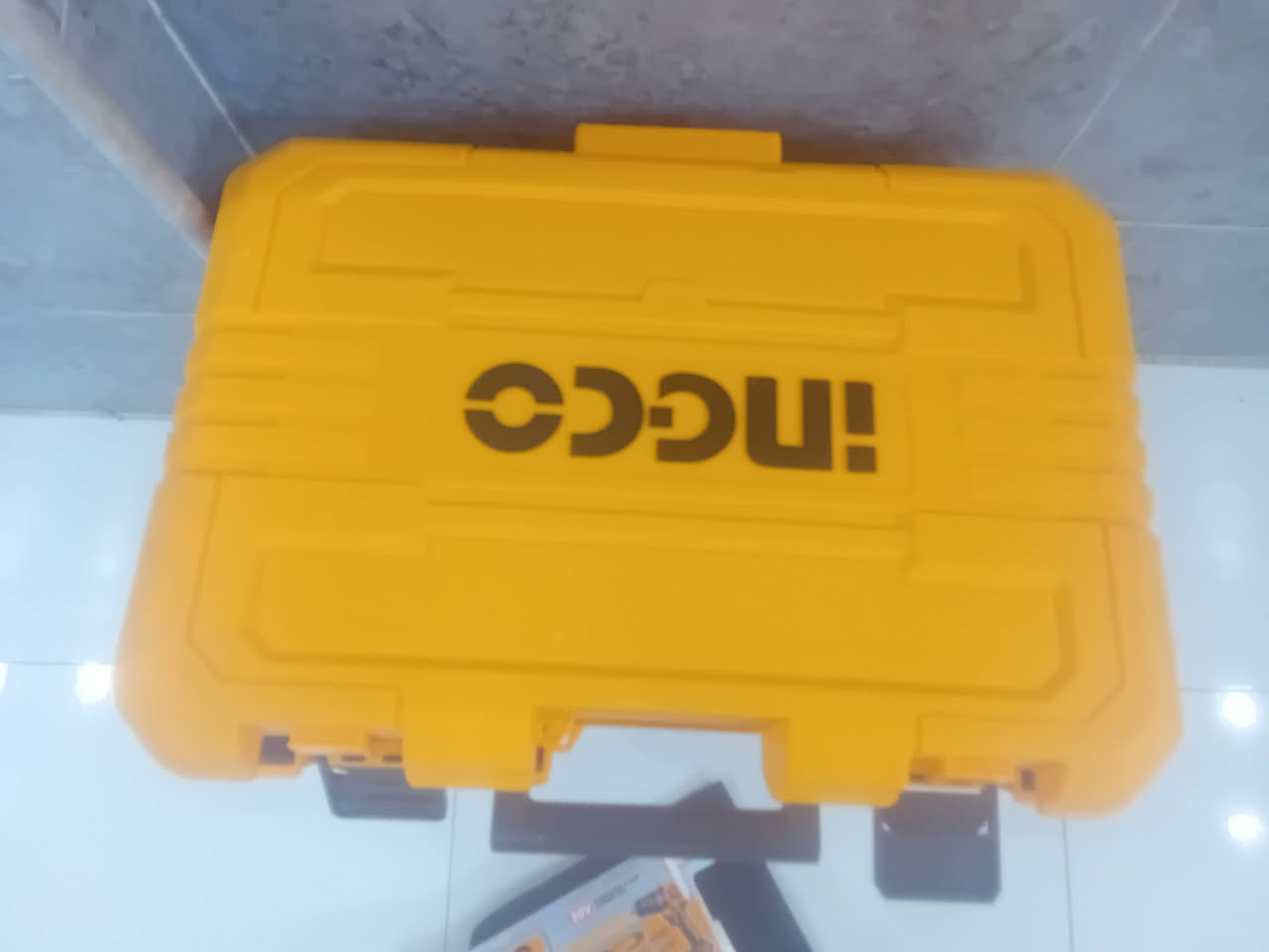 عدة انجيكو للبيع جديدة مامستخدمة تحتوي على كوسرة ودريل شحن ودريل همر وبطارية عدد ٢ راردة ٢٥٠ *********** بغداد العلاوي
