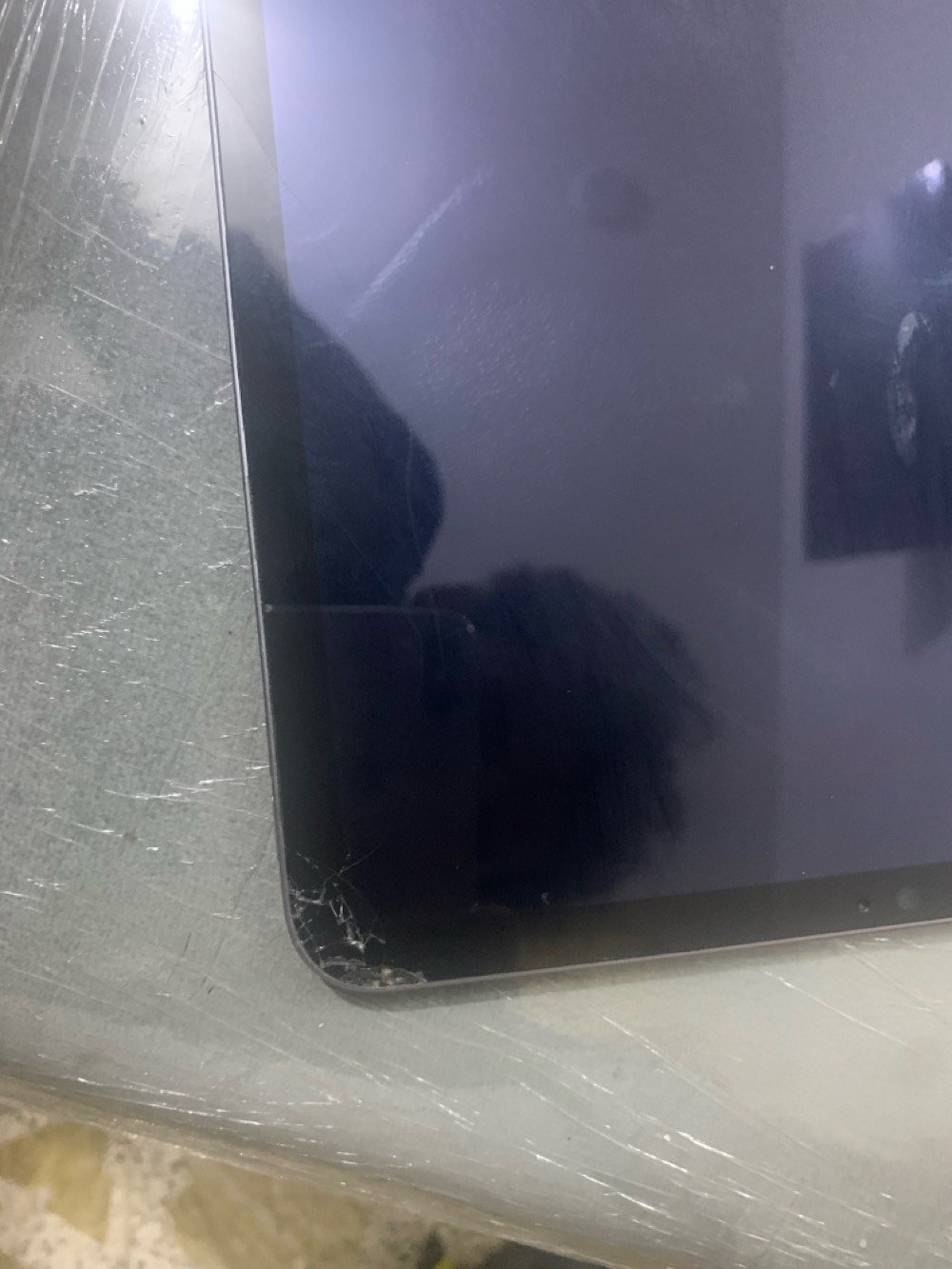 ايباد ١١ برو جيل ٤ M2 بطاريه ٩٠ بي هذني مماثرات شي الضربات السعر ٥٥٠ مكان بغداد الشعله 0771954904
