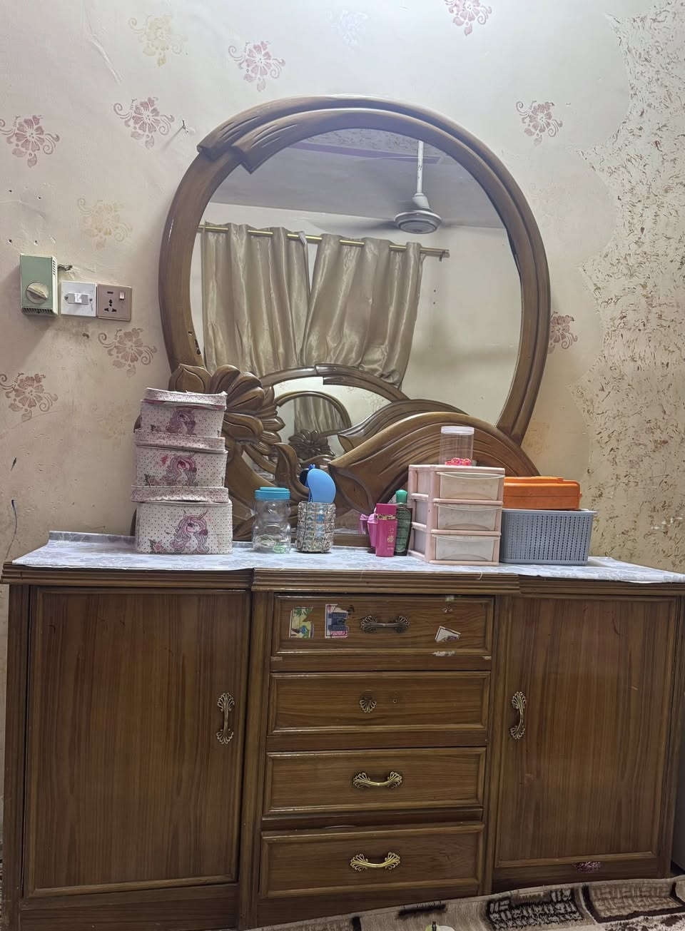 سلام عليكم أخشاب صاج تكمه كلش نظيفه البيع ***********
