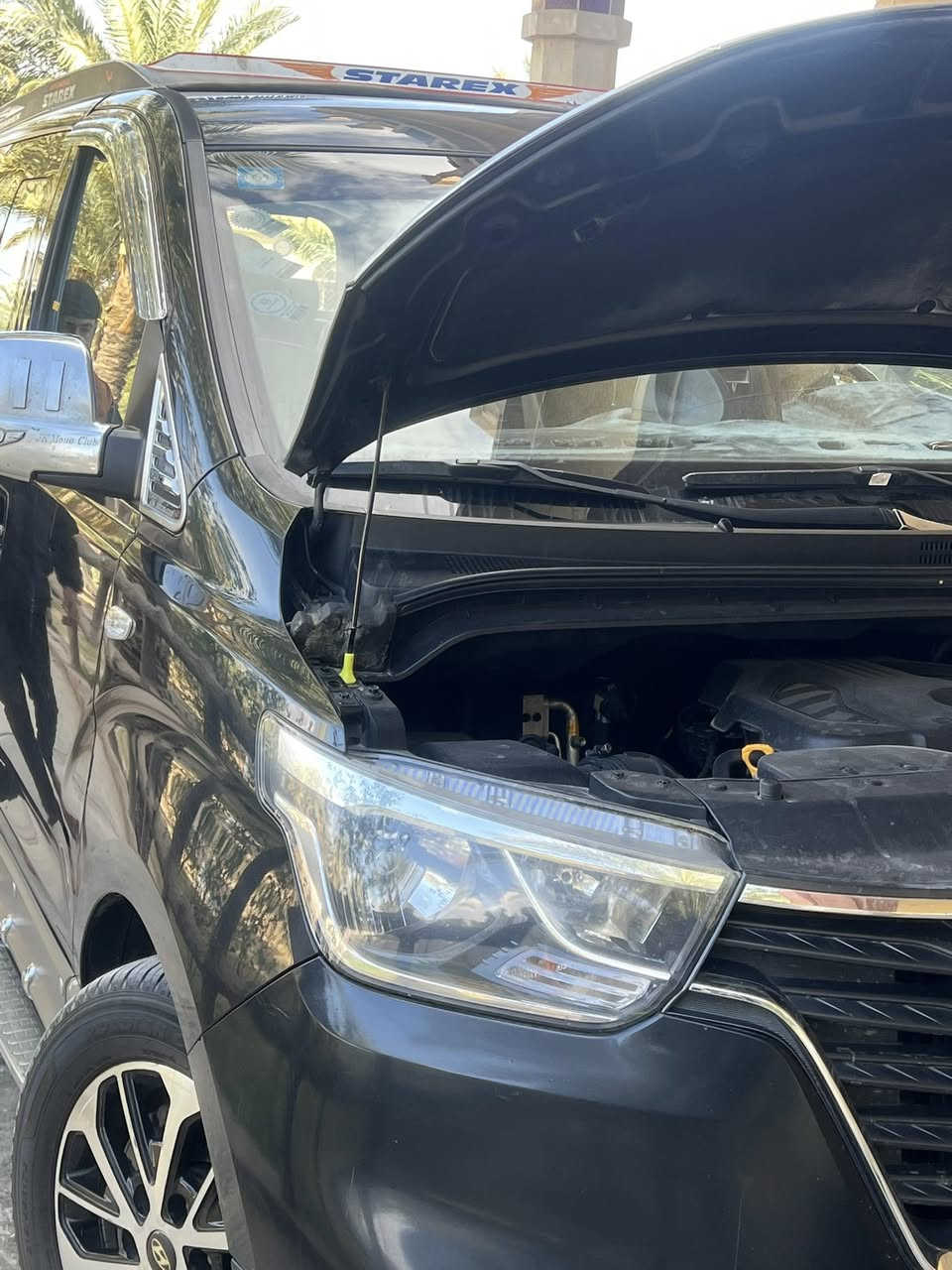 سلام وعليكم ستاركس 21اصل كفاله عدا باب السايق رش كوريه سياره جاهزه من كلشي مكينه بل جيس بلاديه تخم تاير بك 20ويل في ايبي سعر 290وبيه مجال شي بصيط ***********
