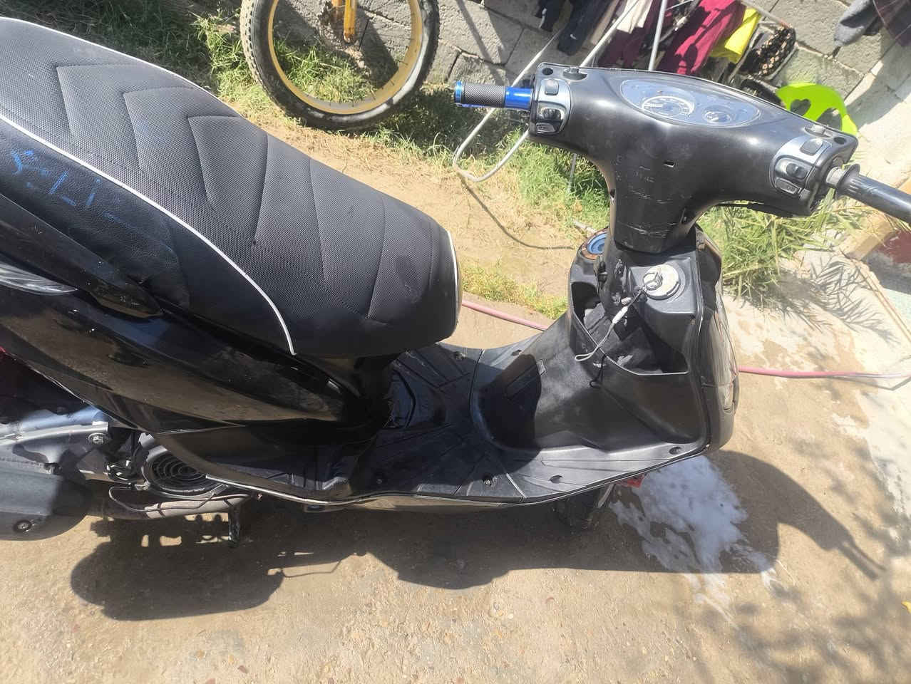 سلام عليكم
دراجه للبيع ماكس ثعلب سرعه 140نوزل دراجه كلش كلش نضيفه ما مفتوح بيها ولا برغي سعر 550 مكاني بغداد الزعفرانيه كهربائيات كلها شغاله 
***********
