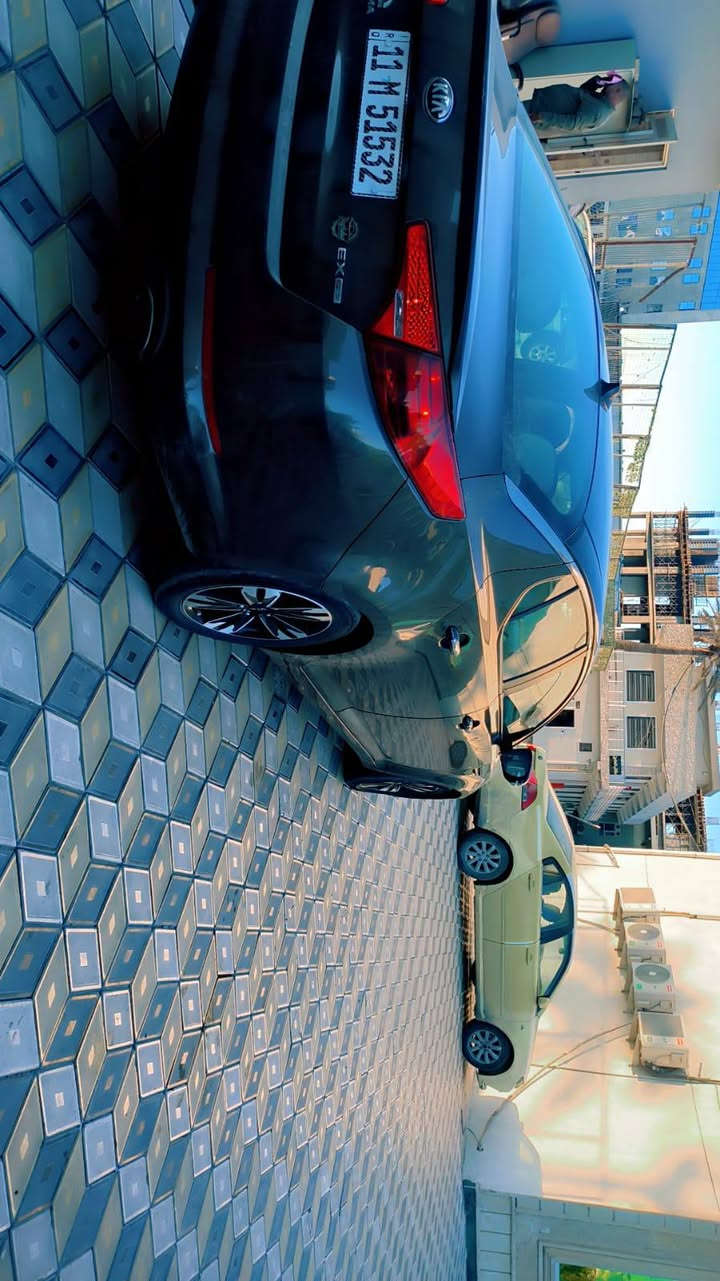 السلام عليكم اوبتما ١٣ امريكي مكينه ٢٤٠٠ حادثه جملغ وبنيد بدون دوخل  فول موصفات ماعد الفتحه رقم بغداد بسمي سياره كامله ماانقصها اي شي شاشه تاب كامره دواره ويل كب رياضي مكاني بغداد الامين الثانيه السعر ١٠٠ وبيها مجال رقم الهاتف ‏‪***********‬‏
