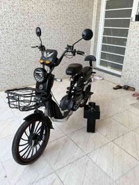 دراجه للبيع نظيفه استعمال قليل بطاريه هابطه جدا السعر ٢٥٠ وبيه مجال وه...