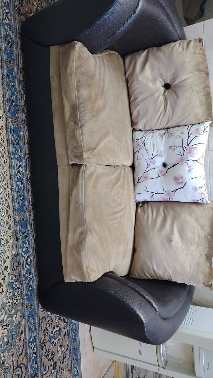 تخم البيع 5 نفرات نضيف مابيه اي كسر سعر 75 الف عنوان بكرجو تازة


**إذا كنت صاحب هذا الإعلان وتريد حذفه لأي سبب، رجاءا أرسل رسالة إلى الدعم الفني**